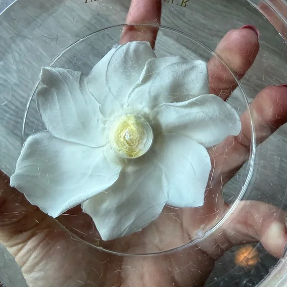 Elegant White Flower Decor by Venus Et Fleur - Picture 3 of 7